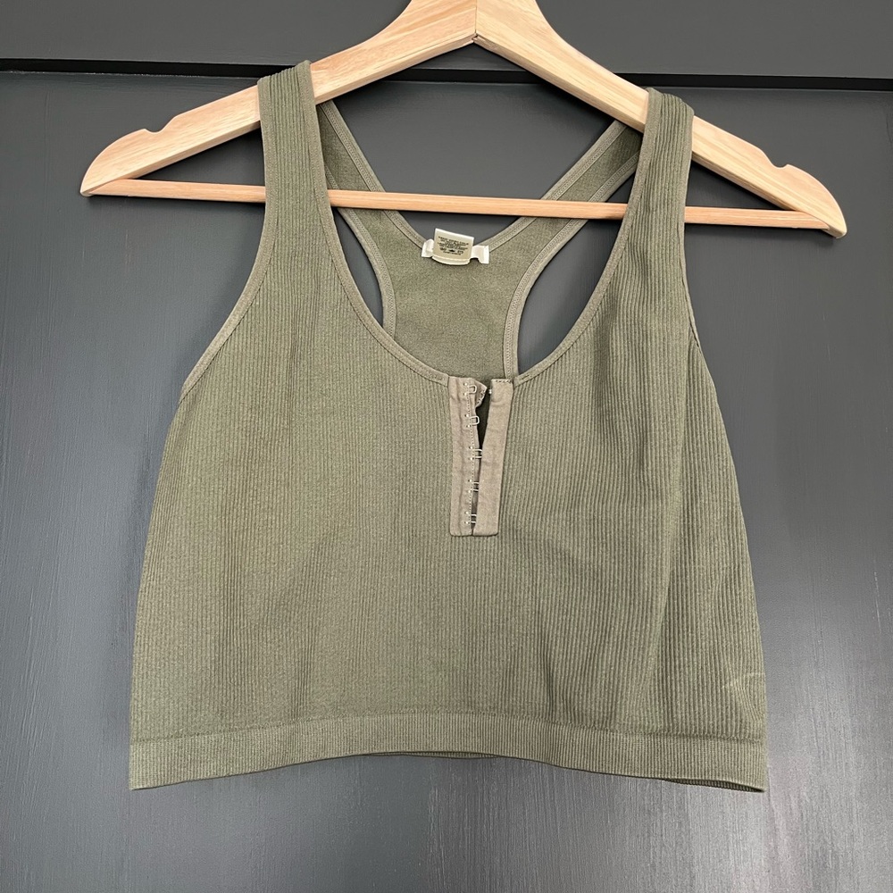 Women’s olive crop racer back top size M/L